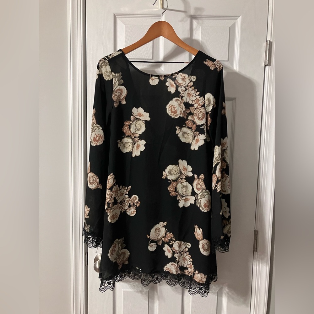FOREVER 21 Black Floral Sheer and Lace Dress - Size Medium